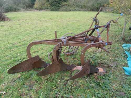 RANSOMES 3 FARROW PLOUGH ( No VAT. Requires restoration looks complete.)