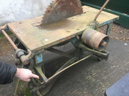 Bench Saw