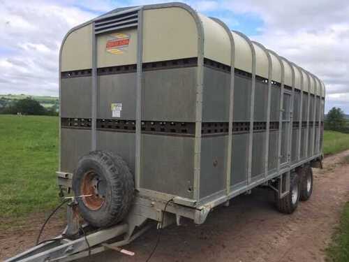 BATESON LIVESTOCK CATTLE SHEEP CONTAINER TRACTOR DRAWN TRAILER