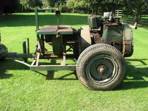 McCONNEL CIRCULAR SAWBENCH.LISTER TWIN CYLINDER DIESEL ENGINE.SLIDING TABLE.