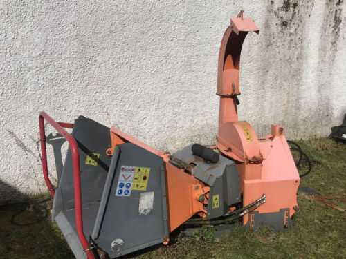 Tractor Mounted Hydraulic PTO Chipper WC52R