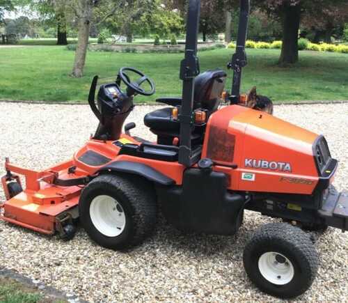 Kubota F3890 outfront mower 60 rear discharge deck