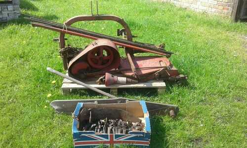 MASSEY FERGUSON FINGER BAR MOWER - COULD BE MF60 MODEL