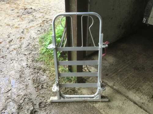 Rappa sheep handling system race gate lambs