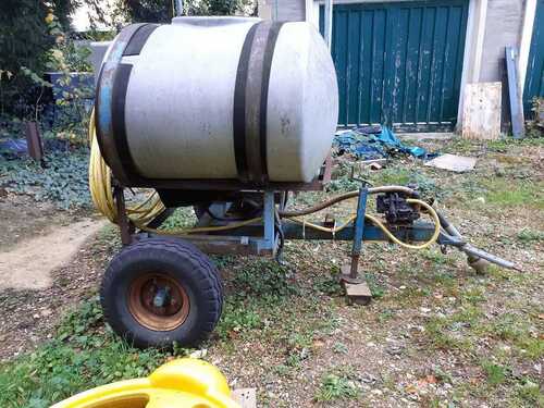 Water Bowser with PTO Pump and 30m hose..