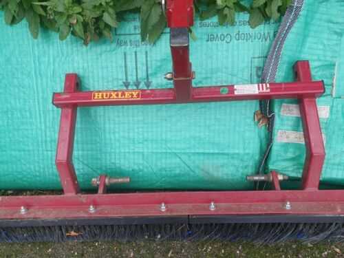 Huxley 8 Foot Towed Brush For artificial Pitch