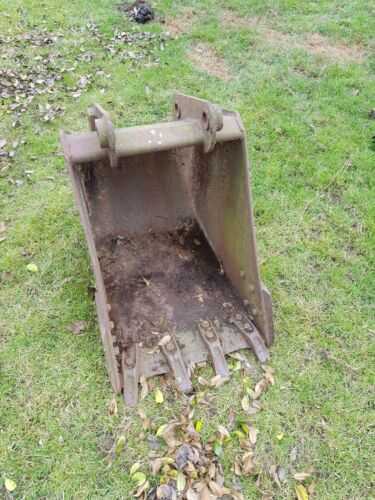 Massey Ferguson 2ft Digger Bucket