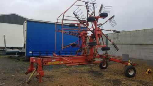 Kuhn GA 7301 Hay Tedder / Turner.