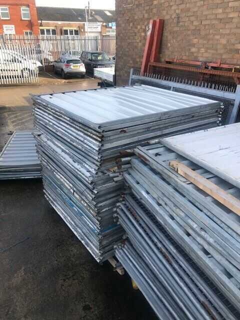 2m x 2.3m Hoarding Fence Panels (47)