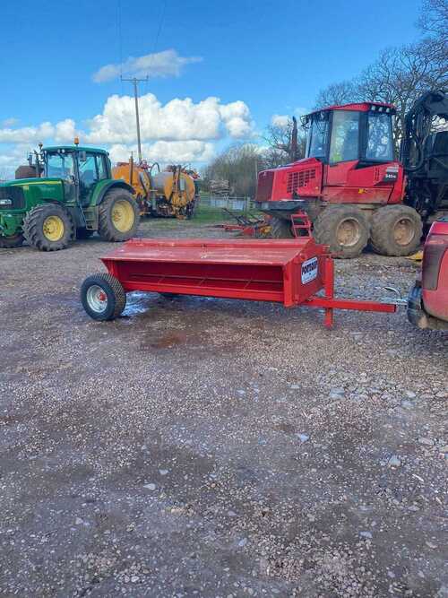 Portequip hogg lamb creep feeder towable sheep feeder