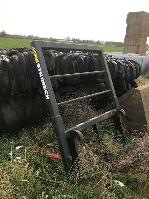 Stimeck bale grab on Merlo brackets