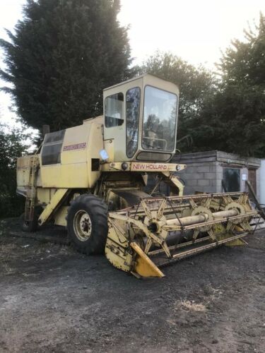 New Holland Clayson Combine 1530