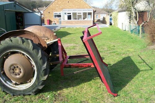 grey fergy ,massey fergy, ford dexta, international,cat 1 transporter tipper