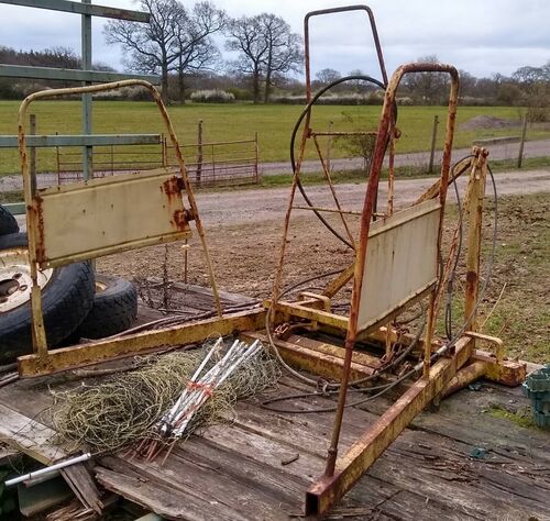Perry Bale Slave Bale Grab Handler - old but working just fine