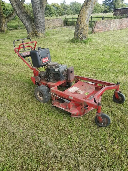 TORO 44 Grasscutter