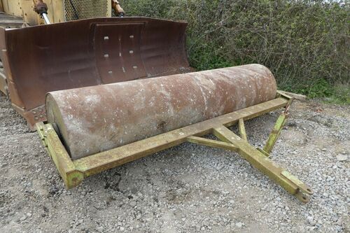 twose 10ft flat concrete roller in good order very heavy fits tractor