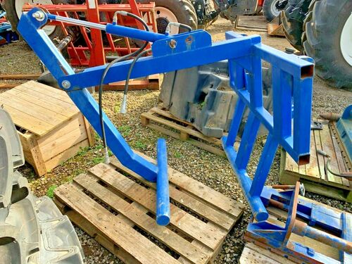2016 Round and Square Bale Squeezer on Euro Brackets