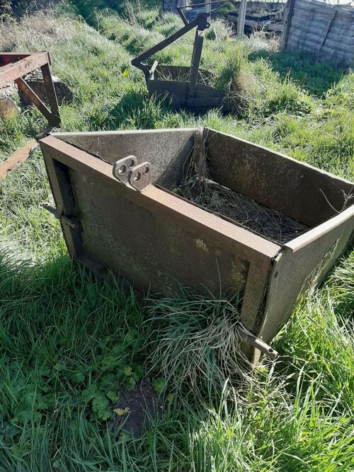 Tractor transport link box