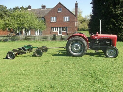 RANSOMES GANG MOWERS MAGNA TRACTOR TOWED